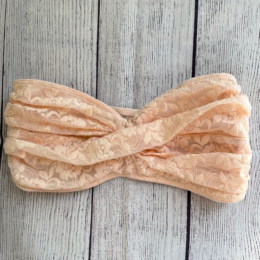 Express NWOT Peachy Nude Lace Bandeau